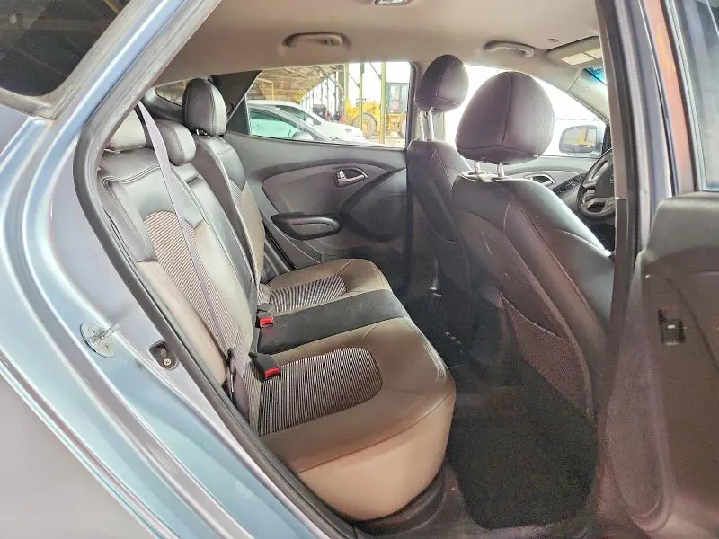 2011 HYUNDAI TUCSON GLS  