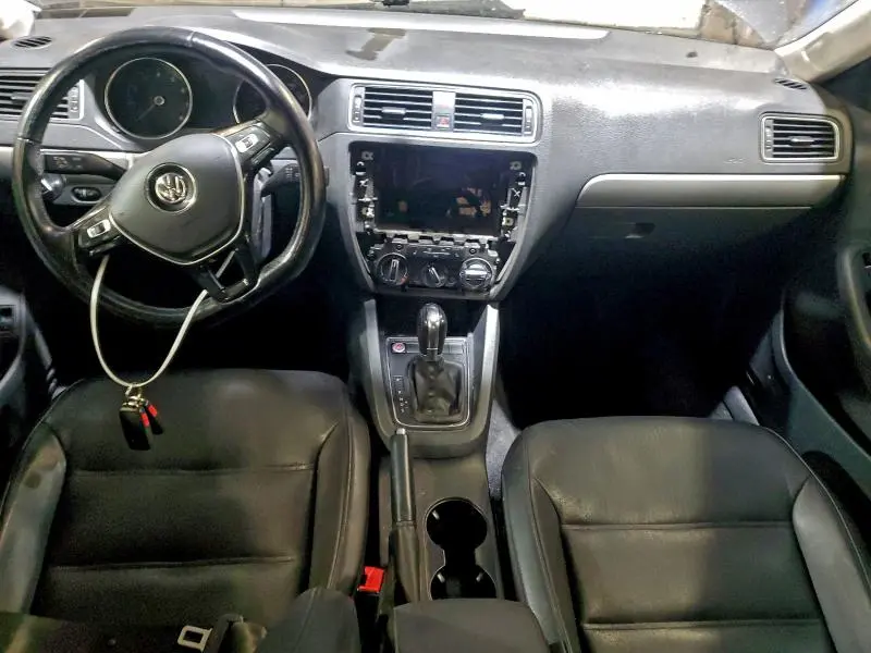 2015 VOLKSWAGEN JETTA SE  