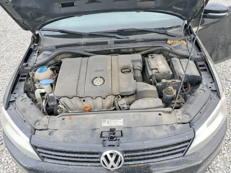 2012 VOLKSWAGEN JETTA SE  