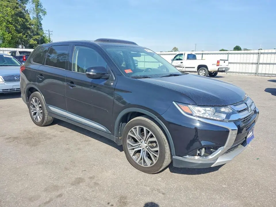 2018 MITSUBISHI OUTLANDER SE  