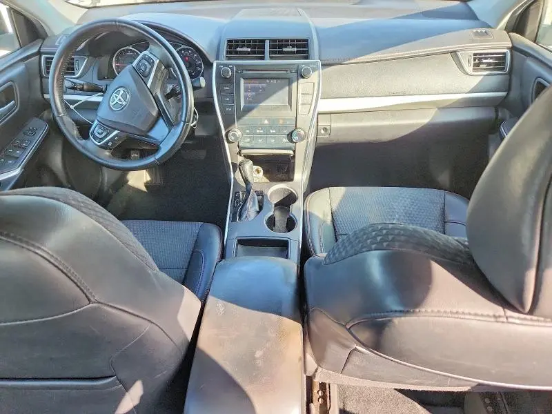 2015 TOYOTA CAMRY SE  