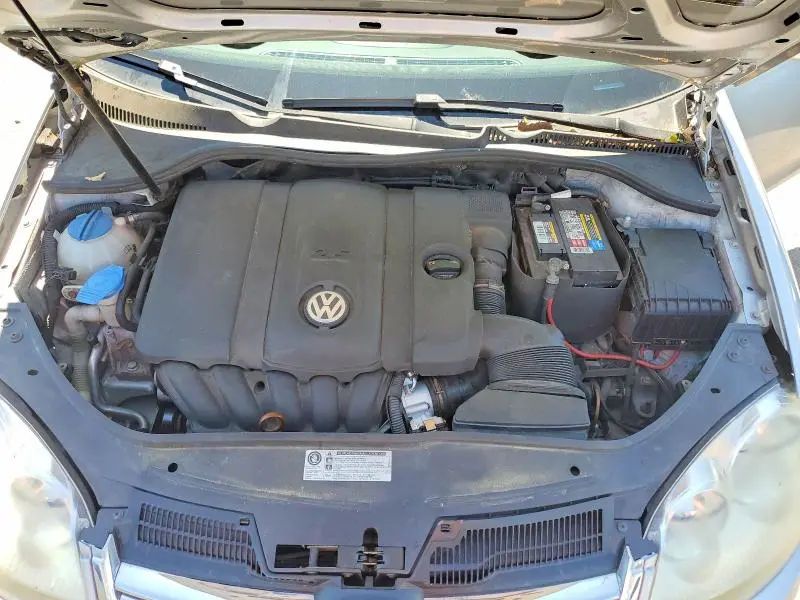 2010 VOLKSWAGEN JETTA S  