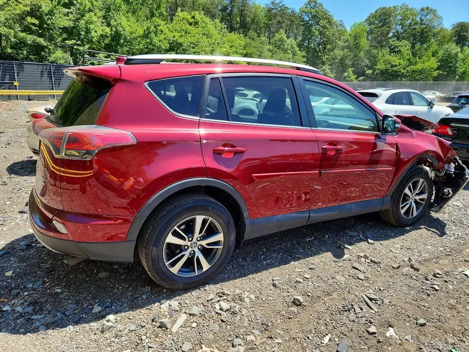 2018 TOYOTA RAV4 XLE  