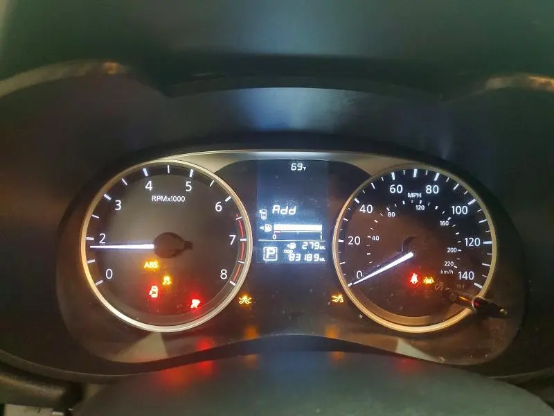 2021 NISSAN VERSA S  