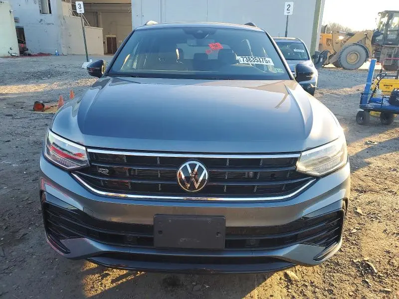 2024 VOLKSWAGEN TIGUAN SE R-LINE BLACK  