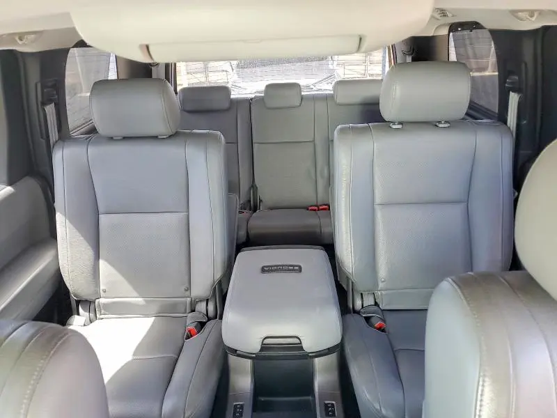 2010 TOYOTA SEQUOIA PLATINUM  