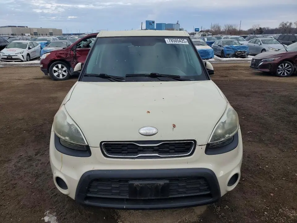 2013 KIA SOUL +  