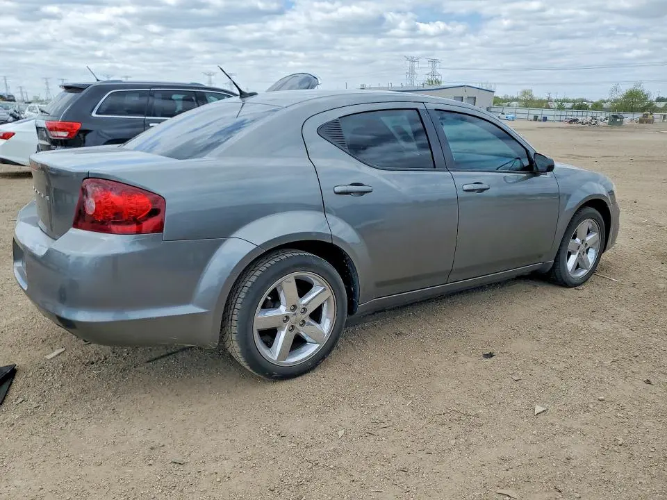 2013 DODGE AVENGER SE  