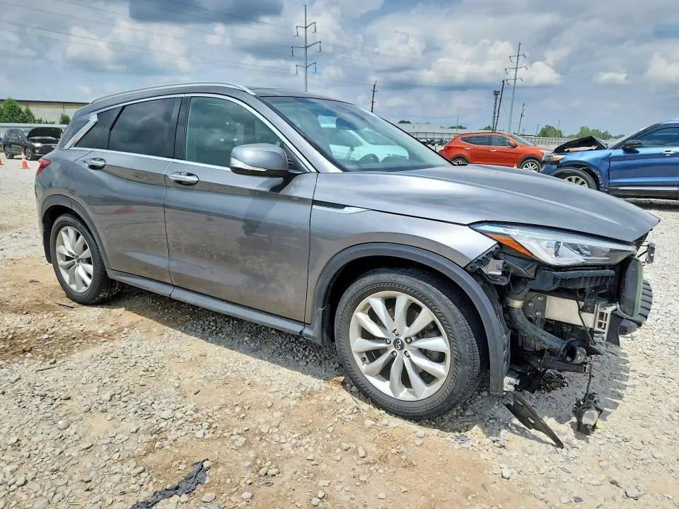 2019 INFINITI QX50 LUXE  
