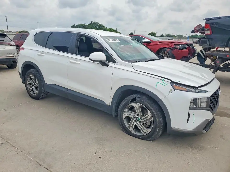 2022 HYUNDAI SANTA FE SE  