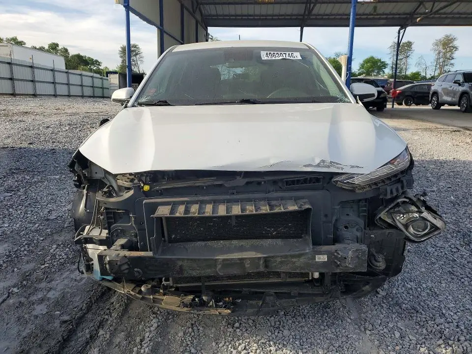 2020 HYUNDAI KONA SE  