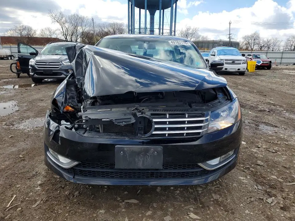 2015 VOLKSWAGEN PASSAT S  