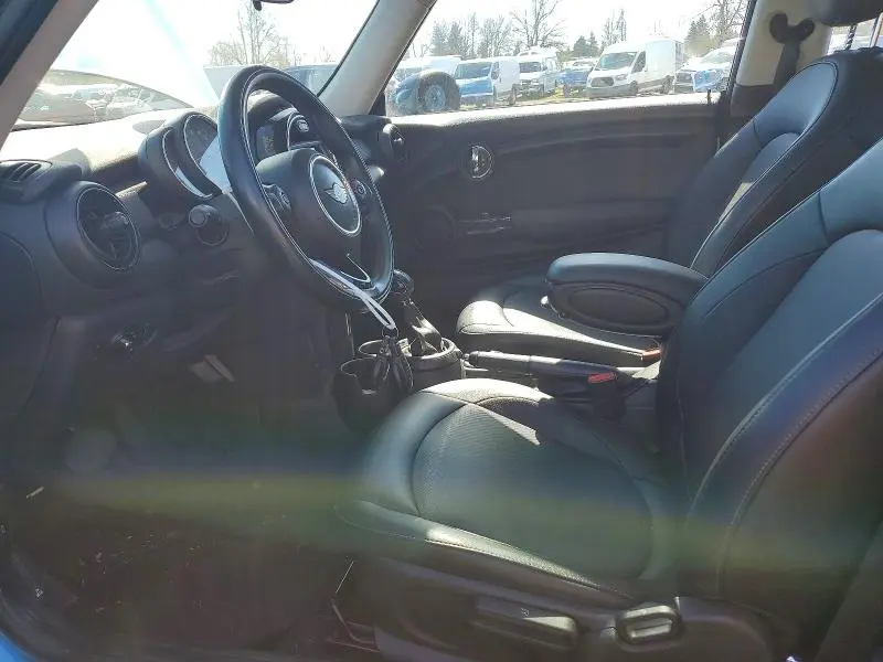 2016 MINI COOPER   