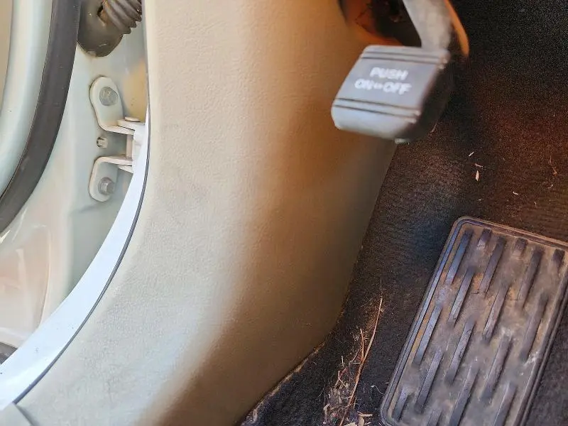 2011 TOYOTA HIGHLANDER SE  