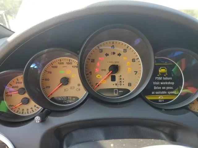 2018 PORSCHE CAYENNE   