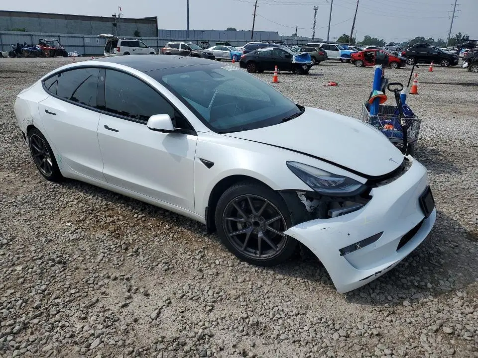2021 TESLA MODEL 3   