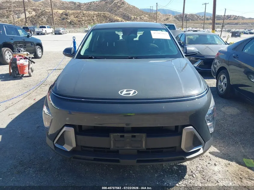 2024 HYUNDAI KONA SE