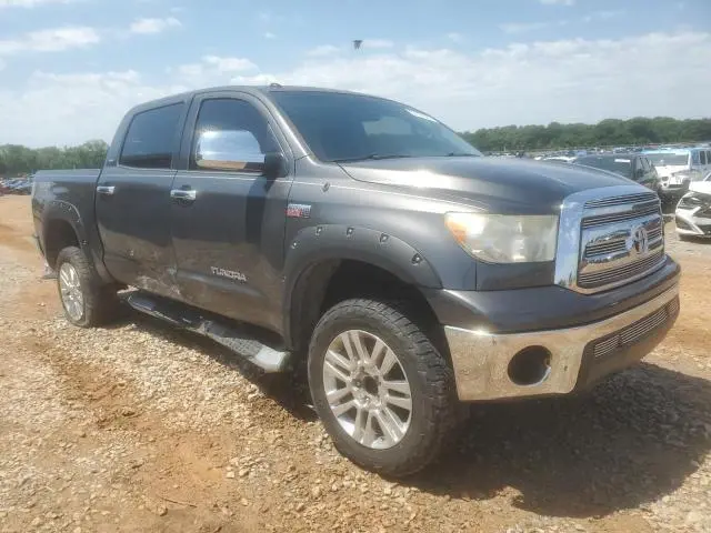 2013 TOYOTA TUNDRA CREWMAX SR5  