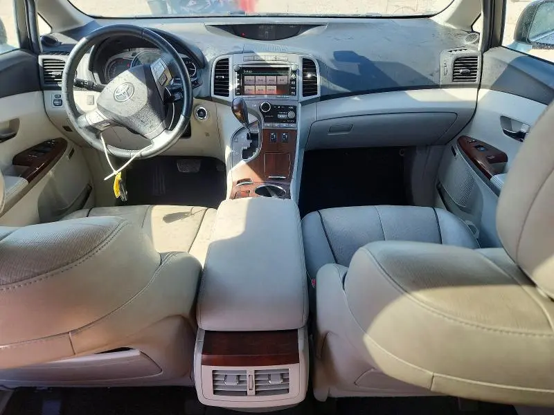 2010 TOYOTA VENZA AWD V6  