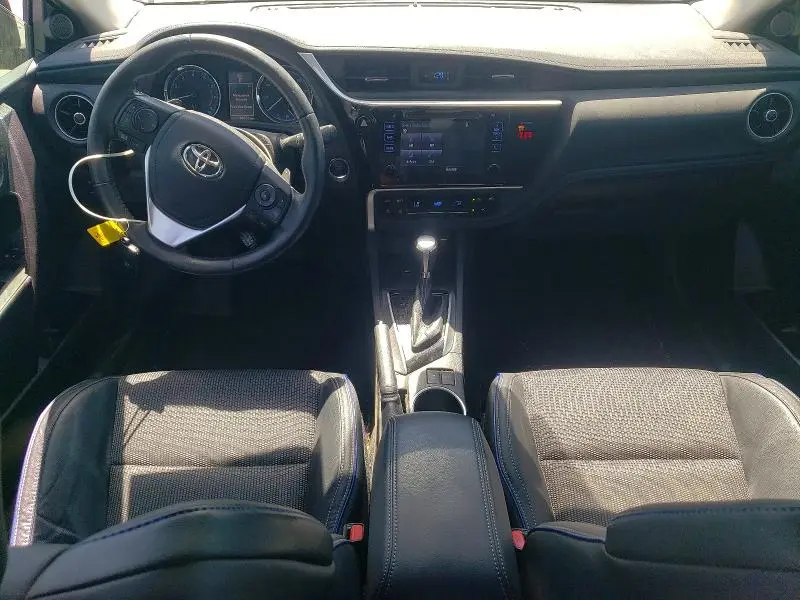 2018 TOYOTA COROLLA SE  