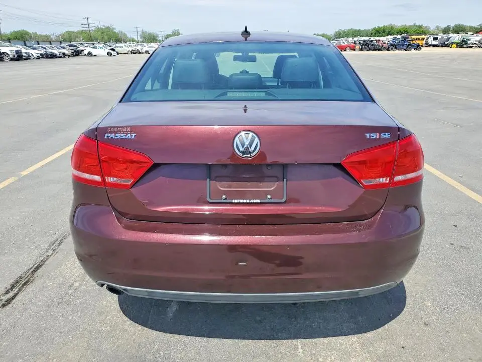 2014 VOLKSWAGEN PASSAT   