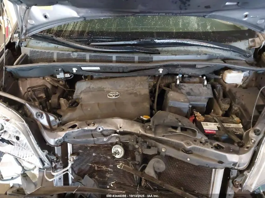 2014 TOYOTA SIENNA LE V6 8 PASSENGER