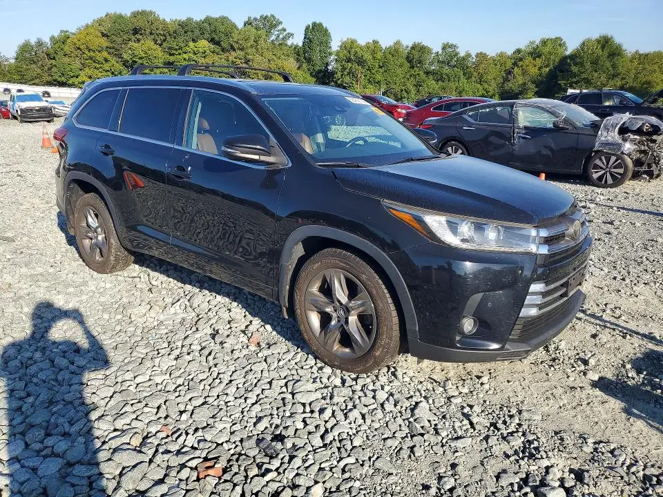 2017 TOYOTA HIGHLANDER LIMITED PLATINUM  