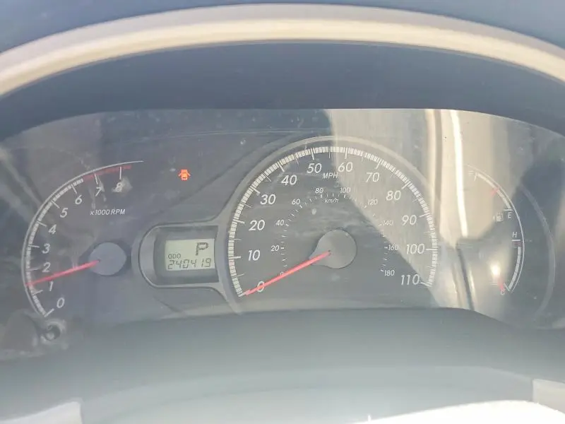2011 TOYOTA SIENNA LE  