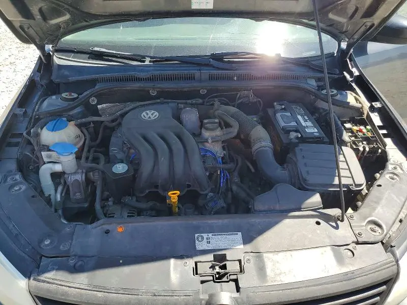 2011 VOLKSWAGEN JETTA BASE  