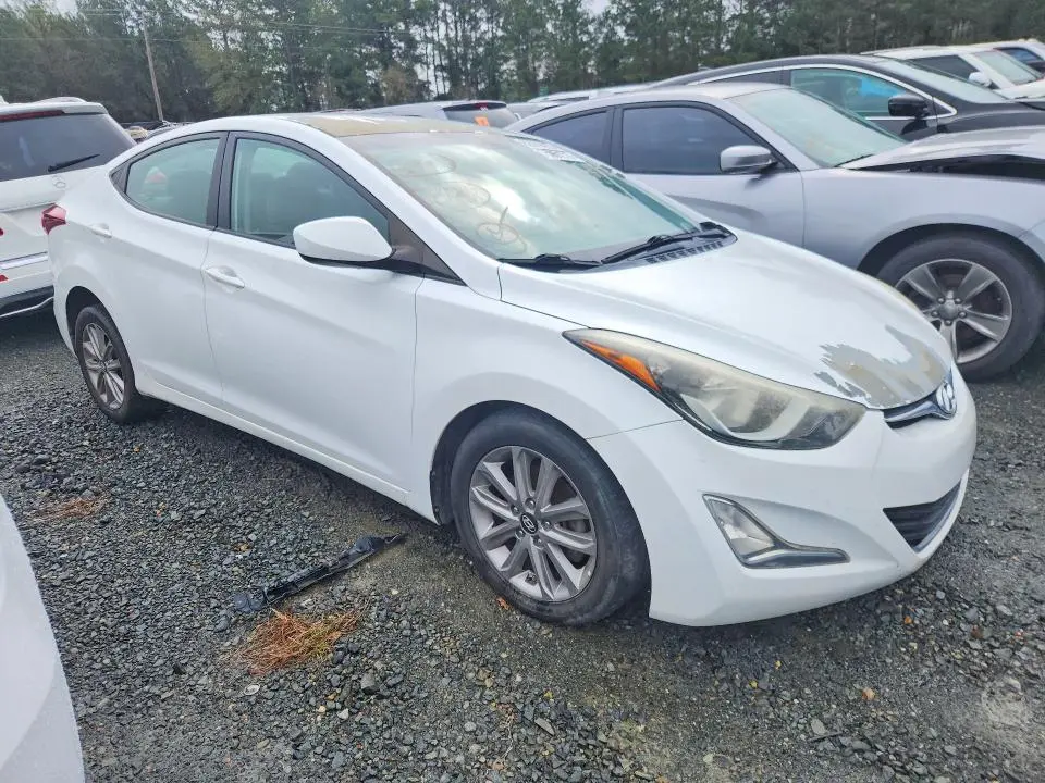 2014 HYUNDAI ELANTRA SE  
