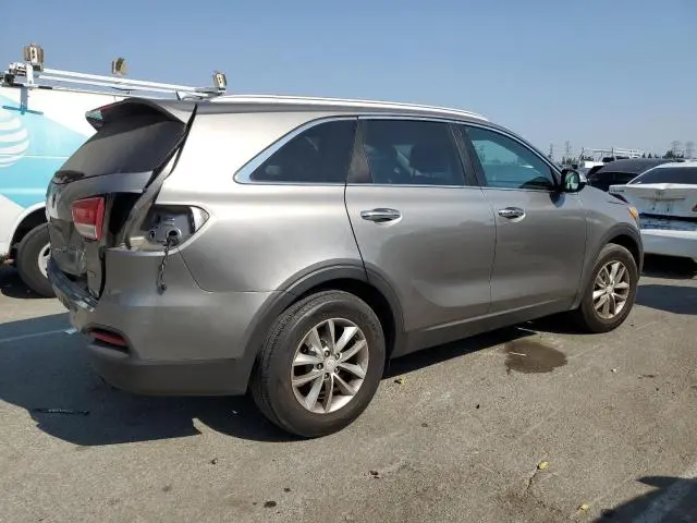 2017 KIA SORENTO LX  