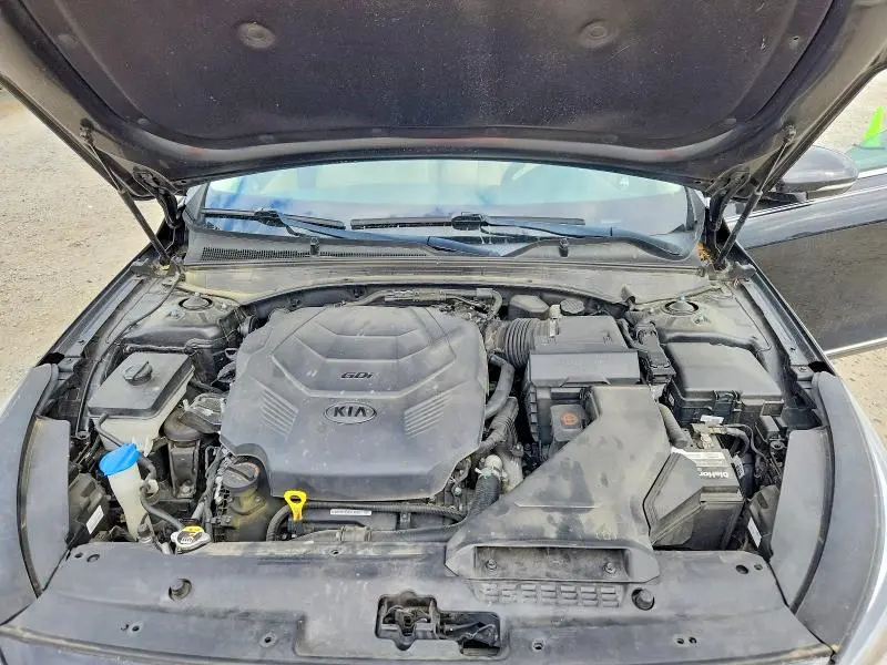 2017 KIA CADENZA PREMIUM  