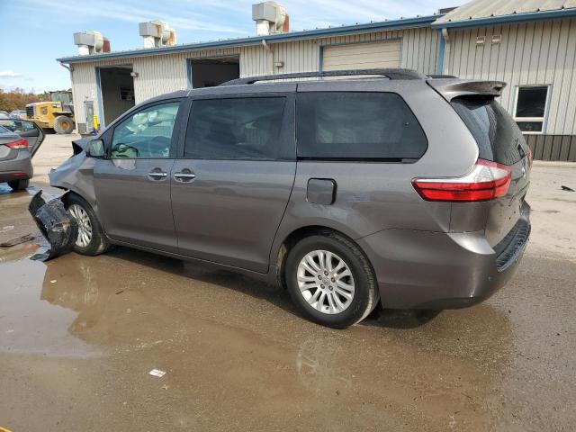 2016 TOYOTA SIENNA XLE