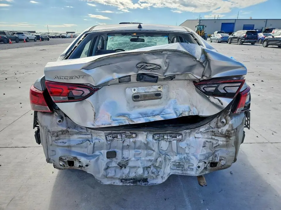 2018 HYUNDAI ACCENT SE  