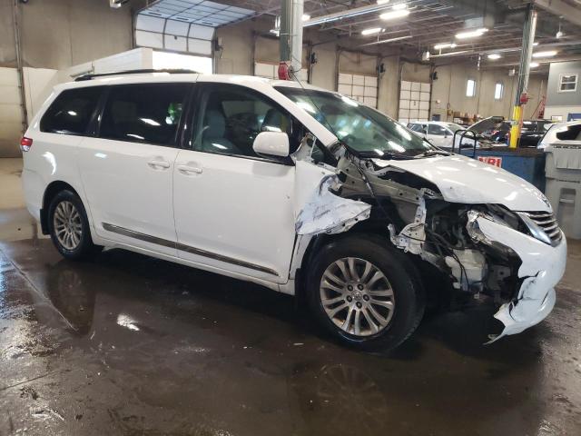 2013 TOYOTA SIENNA XLE