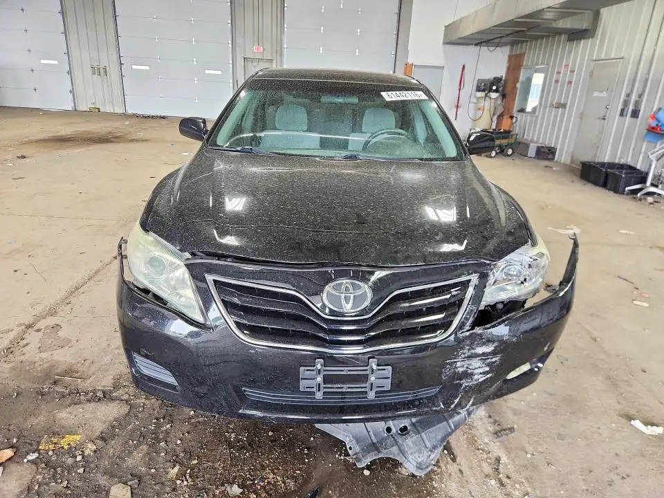 2010 TOYOTA CAMRY LE  