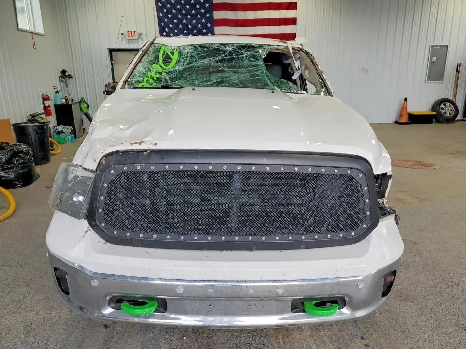 2015 RAM 1500 SLT  