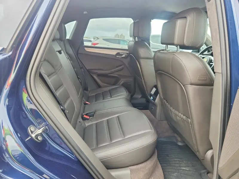 2015 PORSCHE MACAN TURBO  