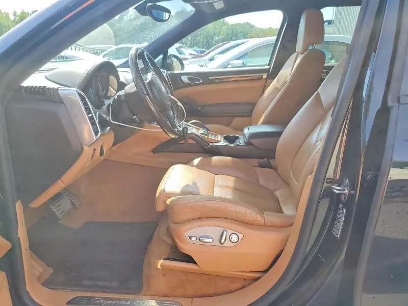 2013 PORSCHE CAYENNE GTS  