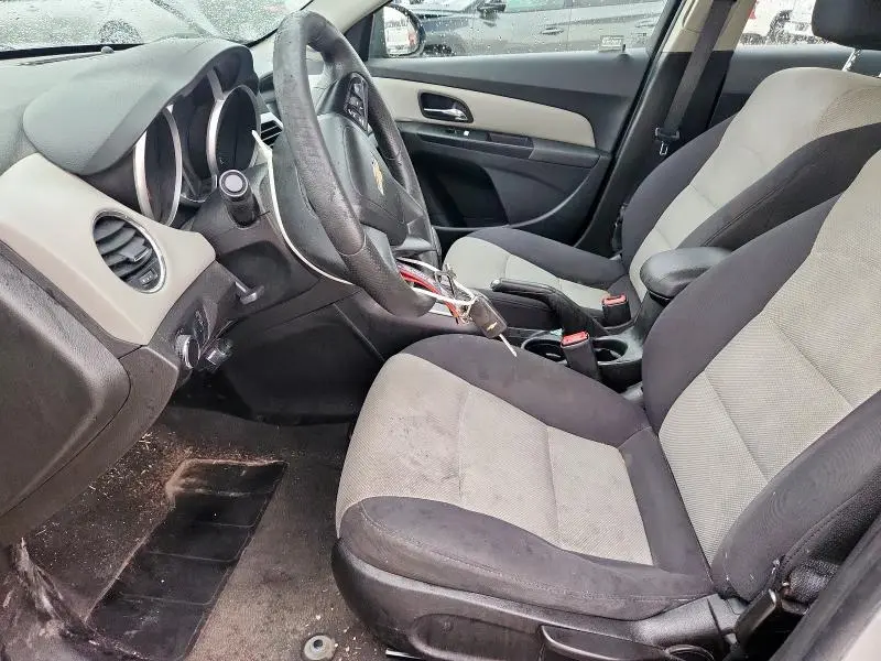 2013 CHEVROLET CRUZE LS  