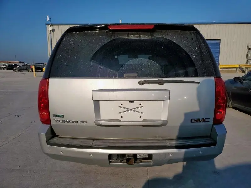 2011 GMC YUKON XL K1500 SLT  
