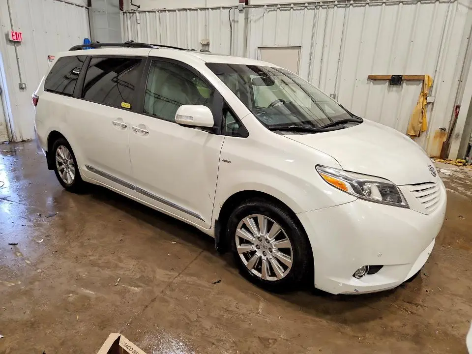 2017 TOYOTA SIENNA LIMITED PREMIUM 7-PASSENGER  