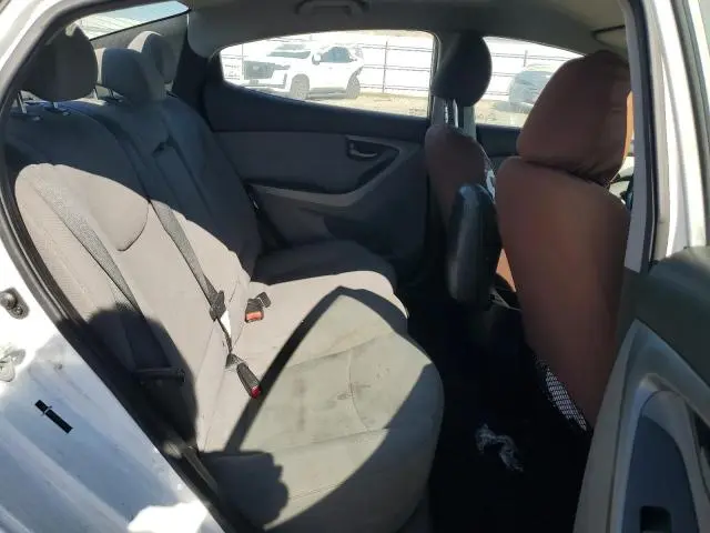 2016 HYUNDAI ELANTRA SE  