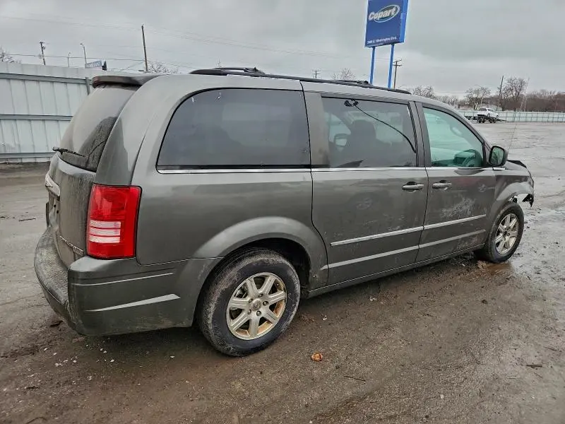 2010 CHRYSLER TOWN & COUNTRY TOURING  