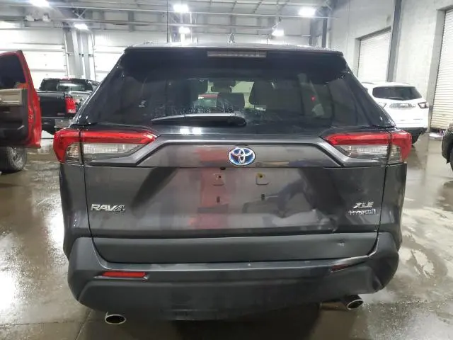2022 TOYOTA RAV4 XLE  