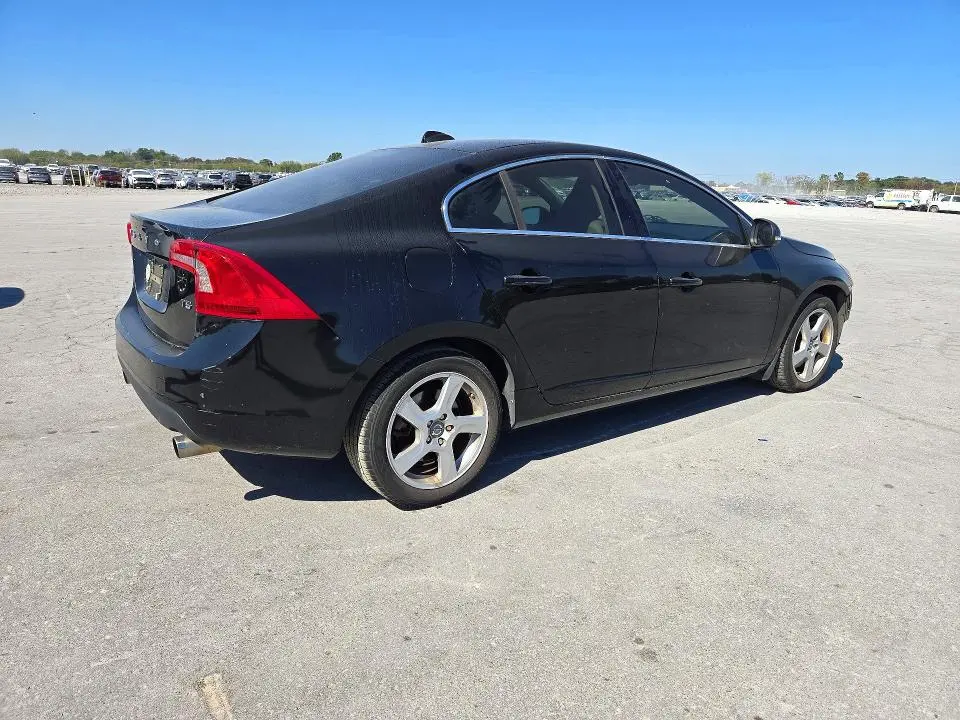 2012 VOLVO S60 T5  