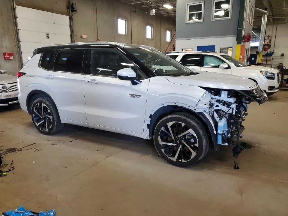 2025 MITSUBISHI OUTLANDER SEL  