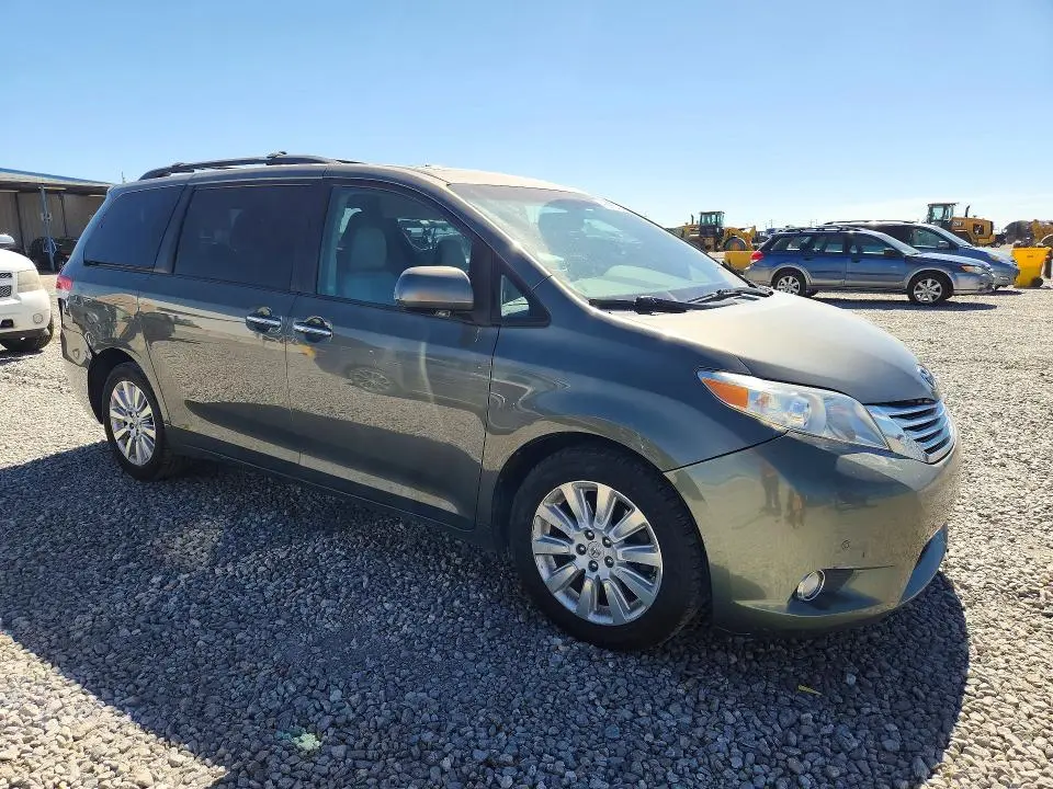 2011 TOYOTA SIENNA LIMITED 7-PASSENGER  