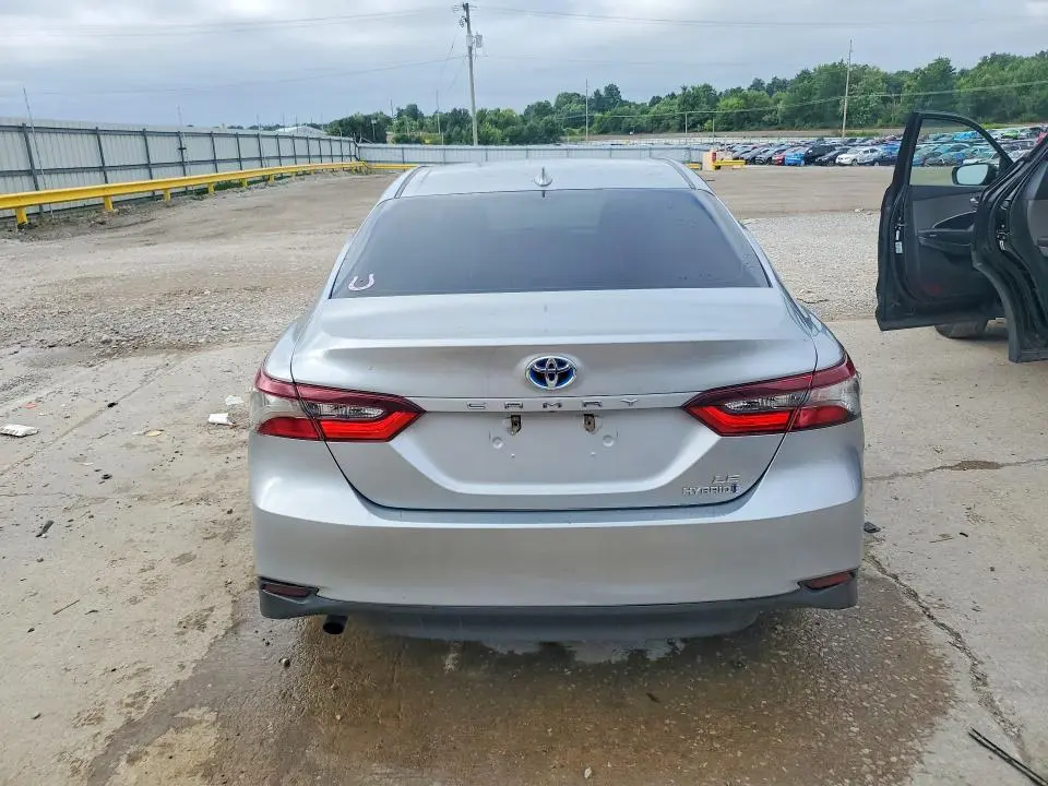 2021 TOYOTA CAMRY LE  