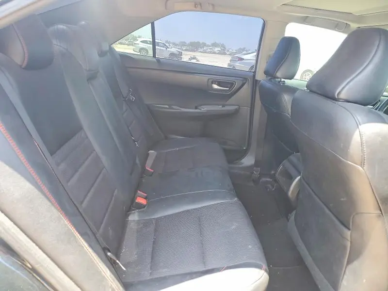 2017 TOYOTA CAMRY SE  